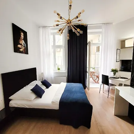 Marmurowy Krakow, Stare